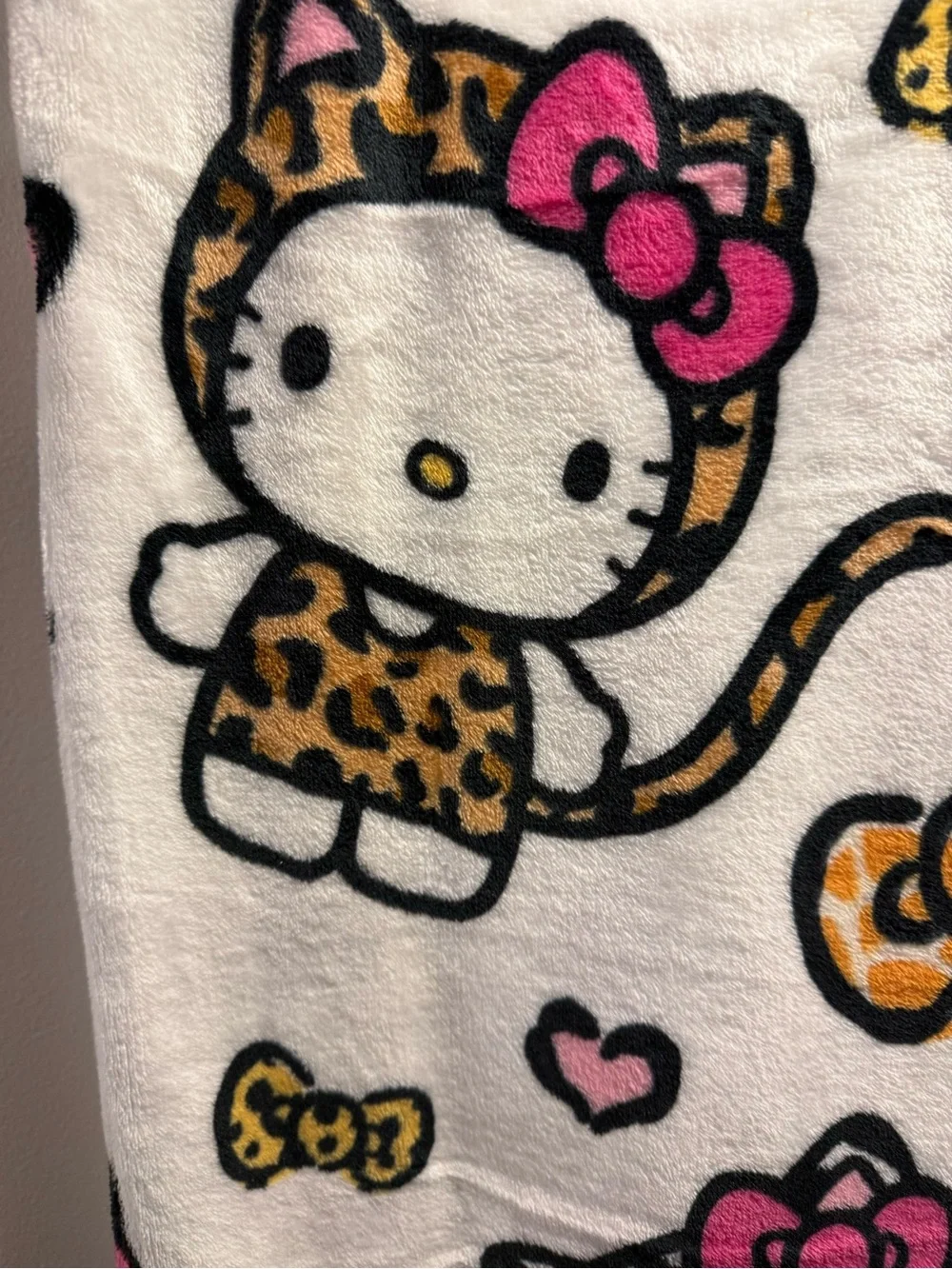 Hello kitty Halloween animal print plush blanket throw NWT 2026